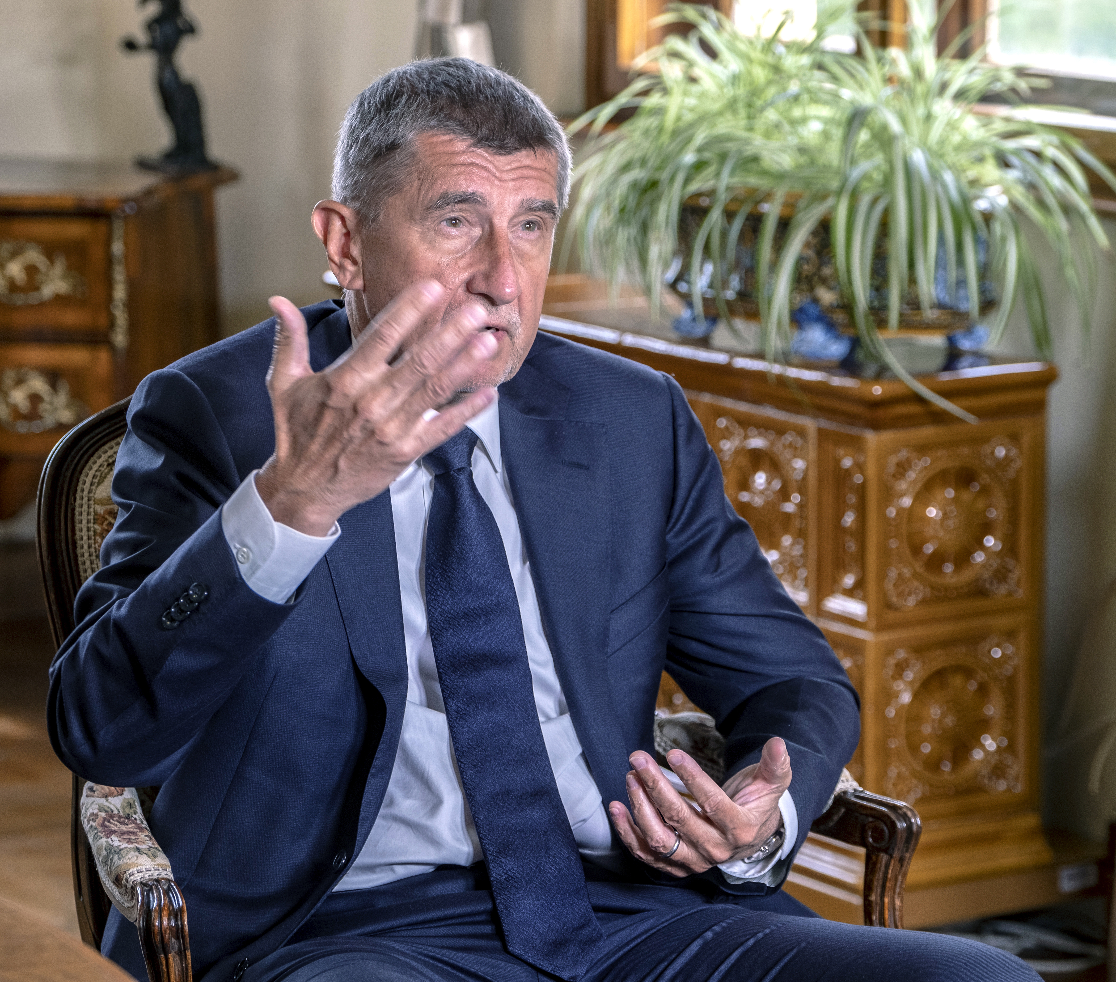 Babis: nem tudunk milliós vagy százmilliós tömegeket befogadni