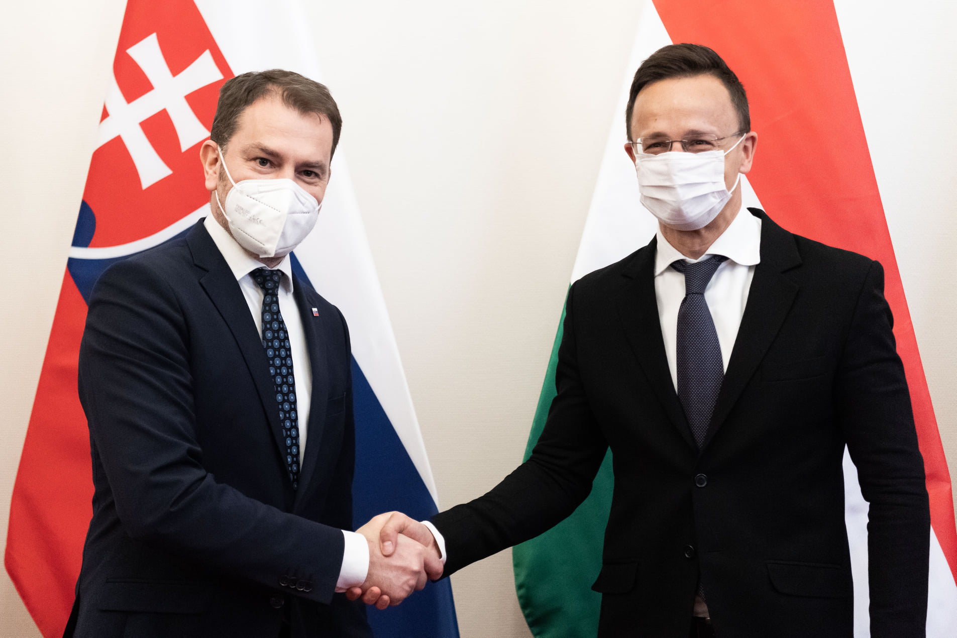 Hungary helps Slovakia in testing Russian jab