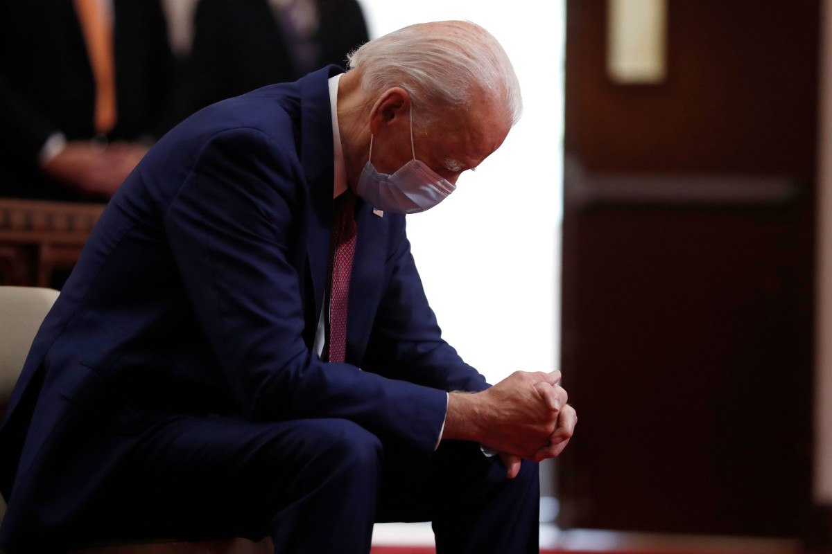 Soha nem látott mélységben Joe Biden támogatottsága