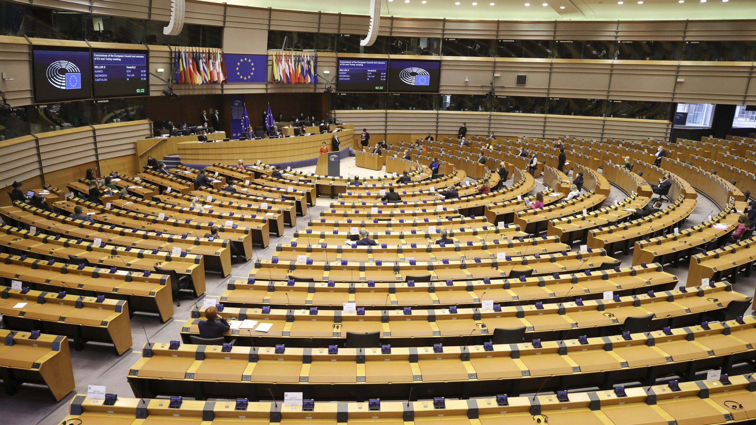 16 party leaders issue declaration opposing Brussels' stealthy empire-building