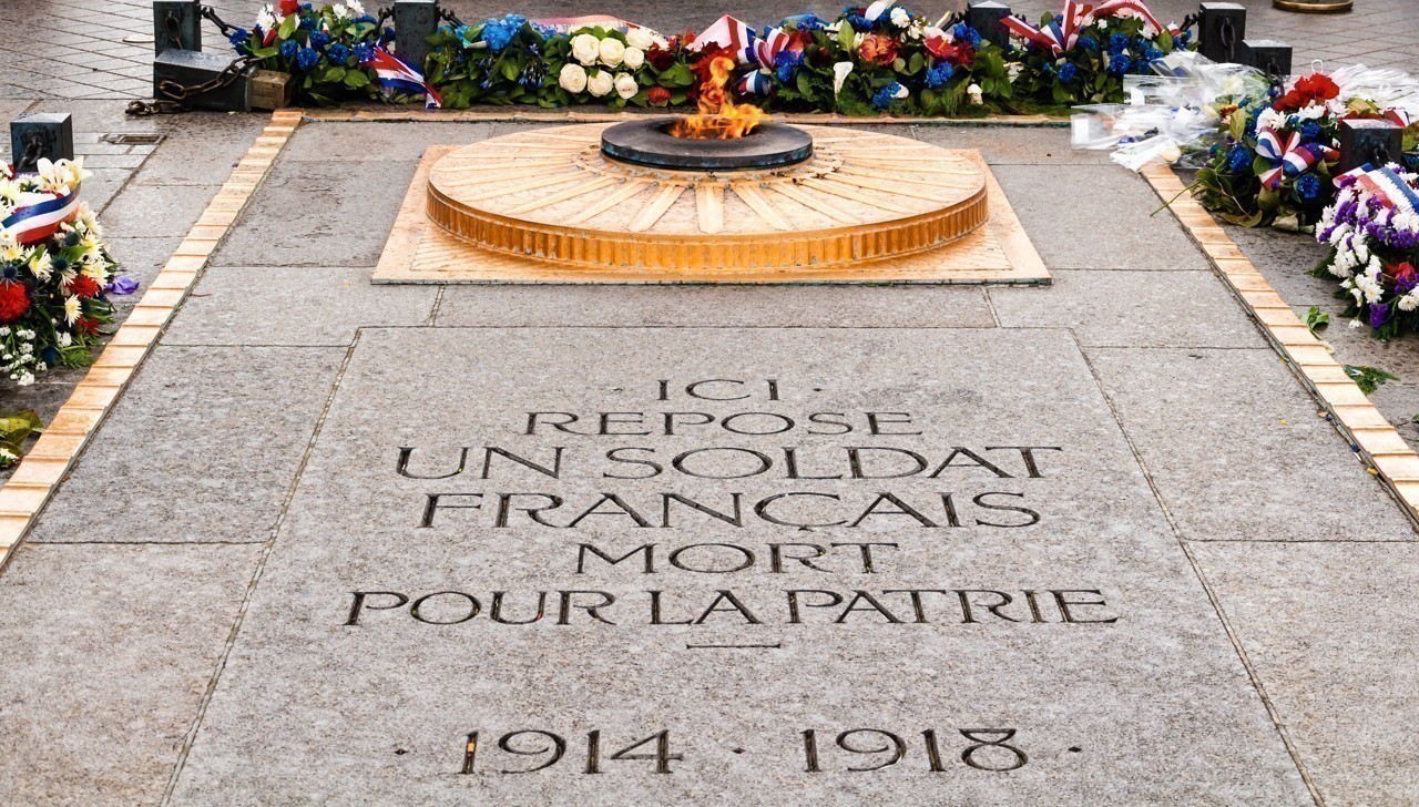 Leftist journalist: French nationality of unknown soldier at Triumphal Arch uncertain – video