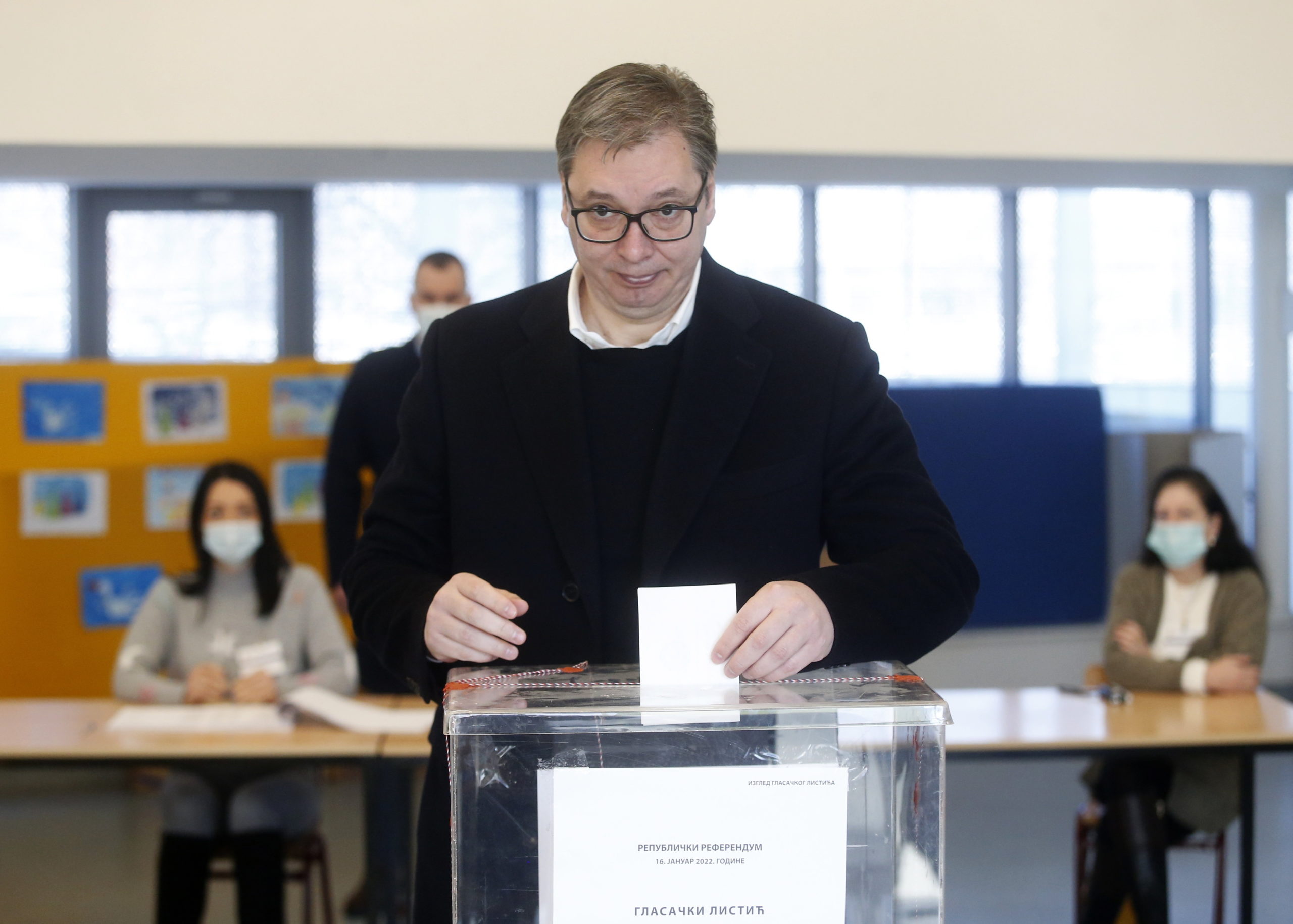 Constitution amended to accelerate EU integration