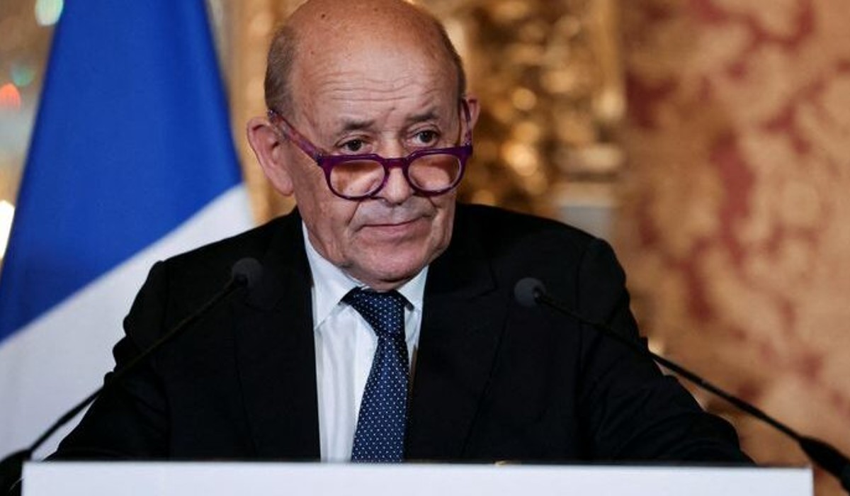 Törvénysértéssel vádolják a francia külügyminisztert