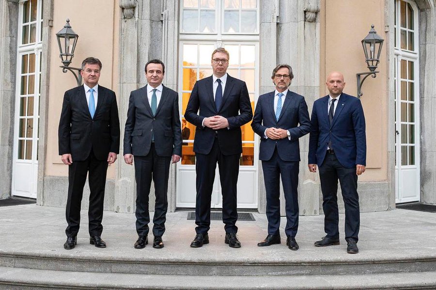 Újra tárgyalóasztalhoz ült a szerb elnök és a koszovói kormányfő