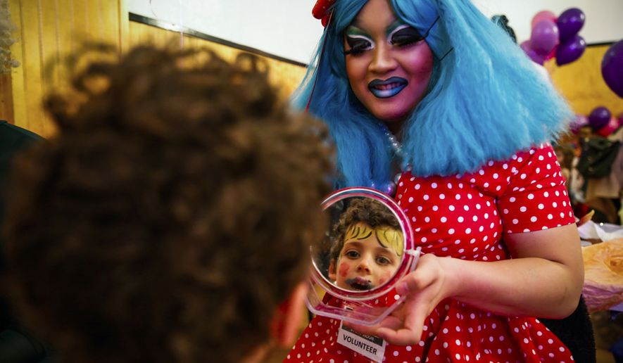 Az adófizetők pénzéből finanszírozzák a Drag Story Hour rendezvénysorozatot