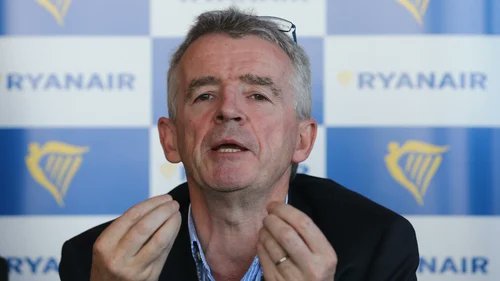A hibbant ír megveti ügyfeleit, akik gazdaggá teszik őt
