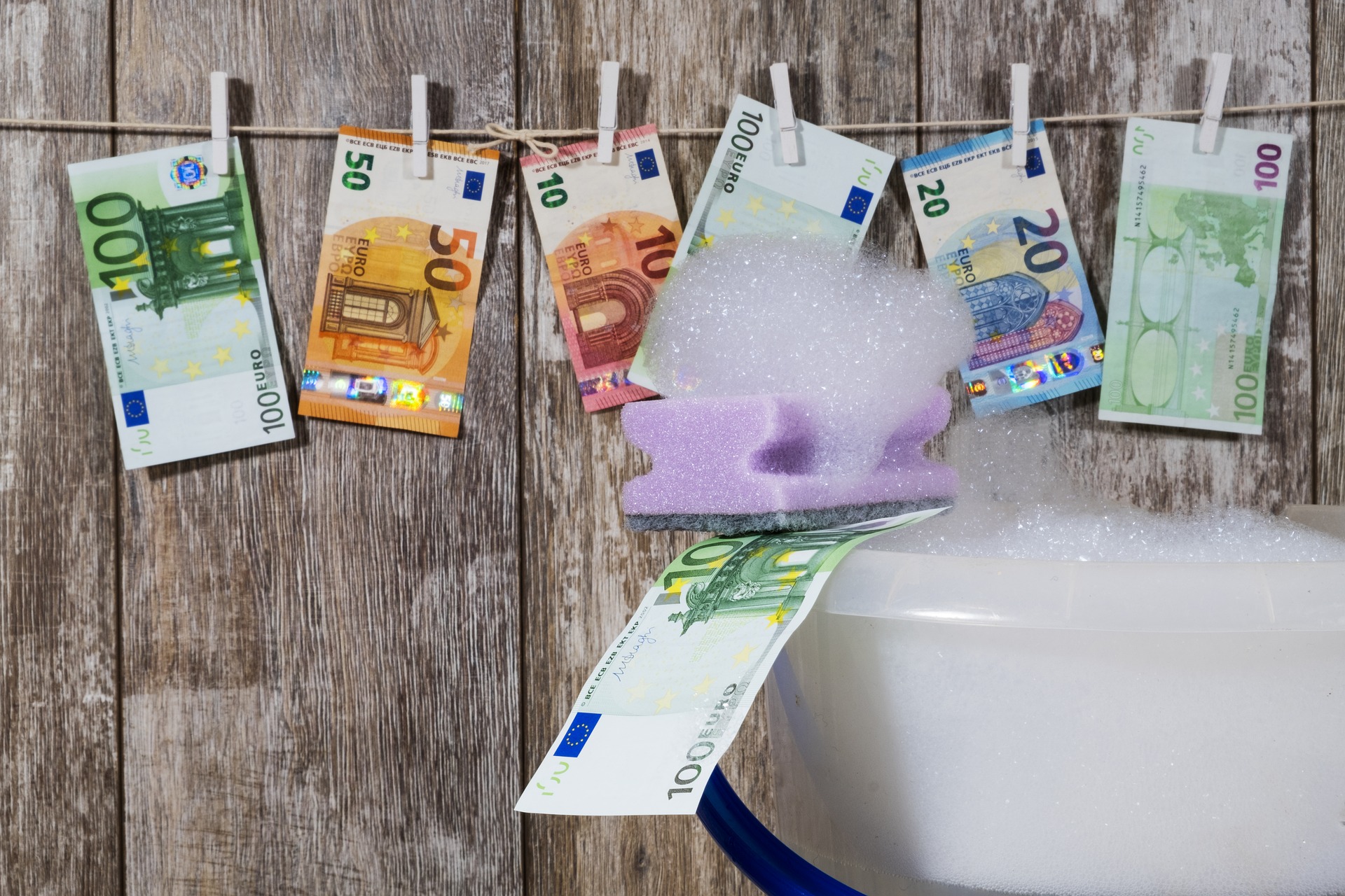 Rengeteg pénzt mosnak tisztára Németországban