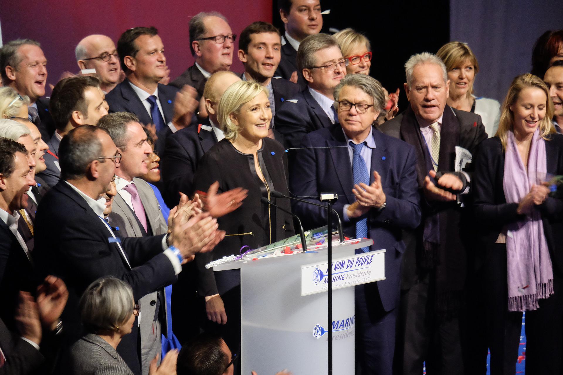 Marine Le Pen az Oroszország elleni szankciók eltörlését kéri, mert csak az európai népeket sújtják – videó