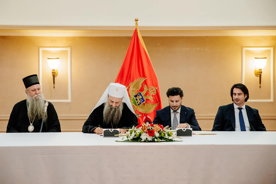 Újabb kormány bukhat Európában, a köztársasági elnök fordult szembe a kormányfővel