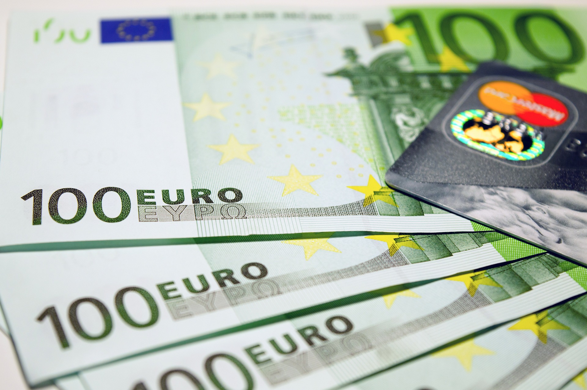Ennyibe került eddig idén a német kormány sminkelése