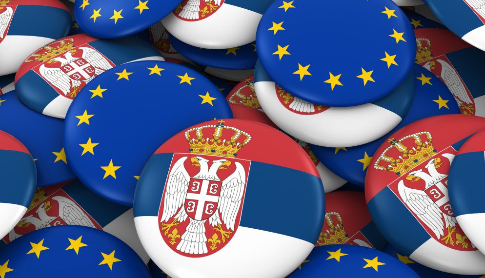 Az EP-ből diktálják a feltételeket Szerbiának