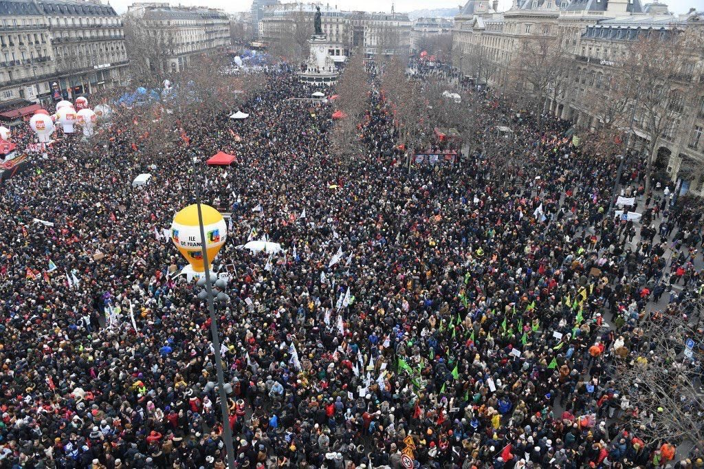 Káosz: újabb gigasztrájk bénítja meg Franciaországot – videók