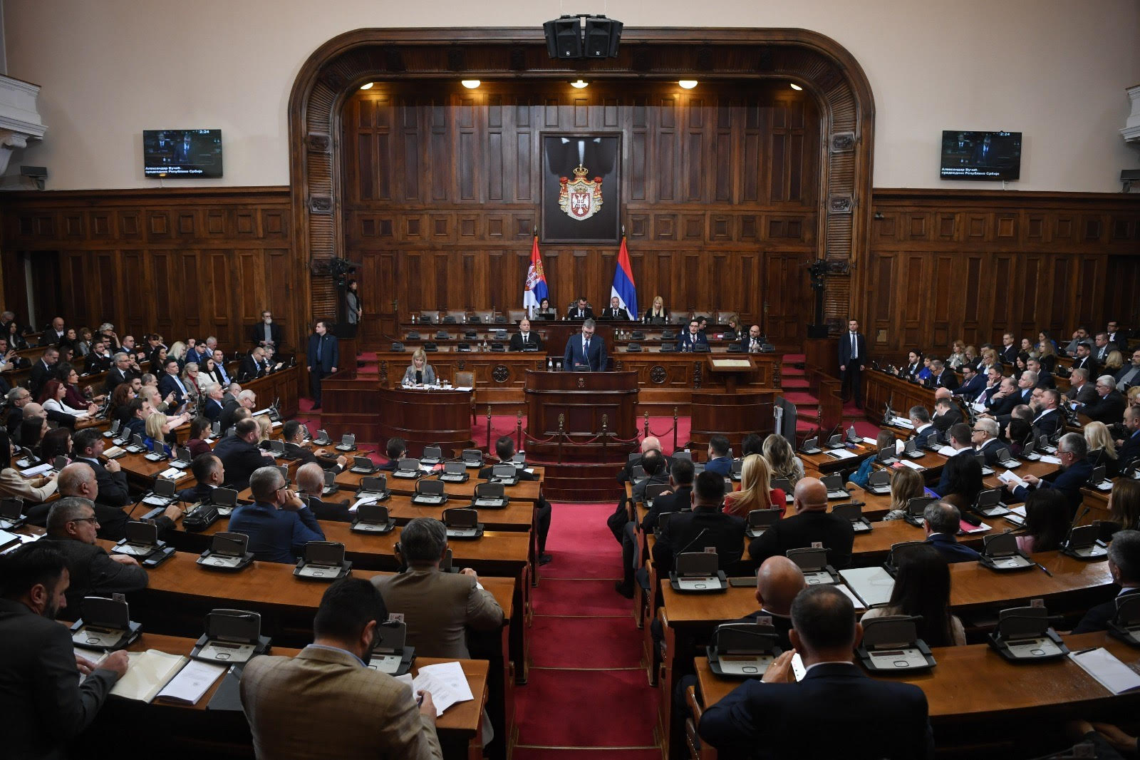Válaszút előtt Szerbia – a francia-német javaslat „legsúlyosabb” pontjait ismertette az államfő
