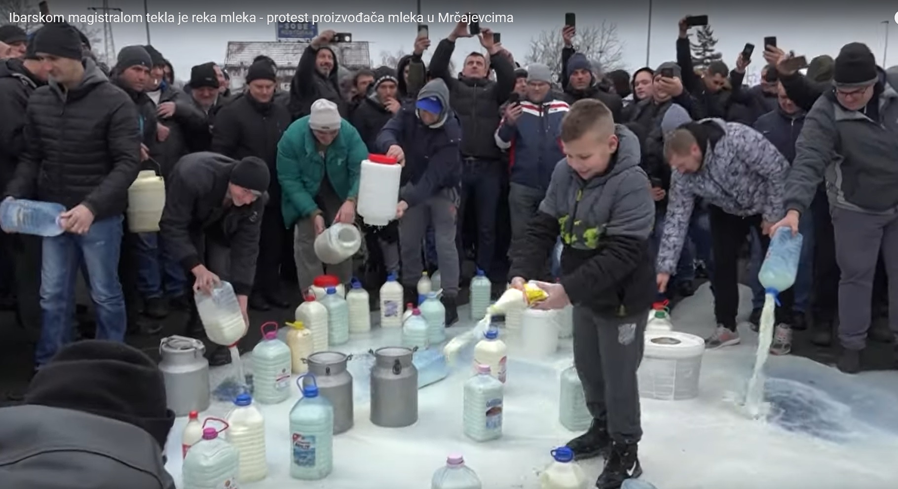 Stockbreeders and milk producers protest conditions – video