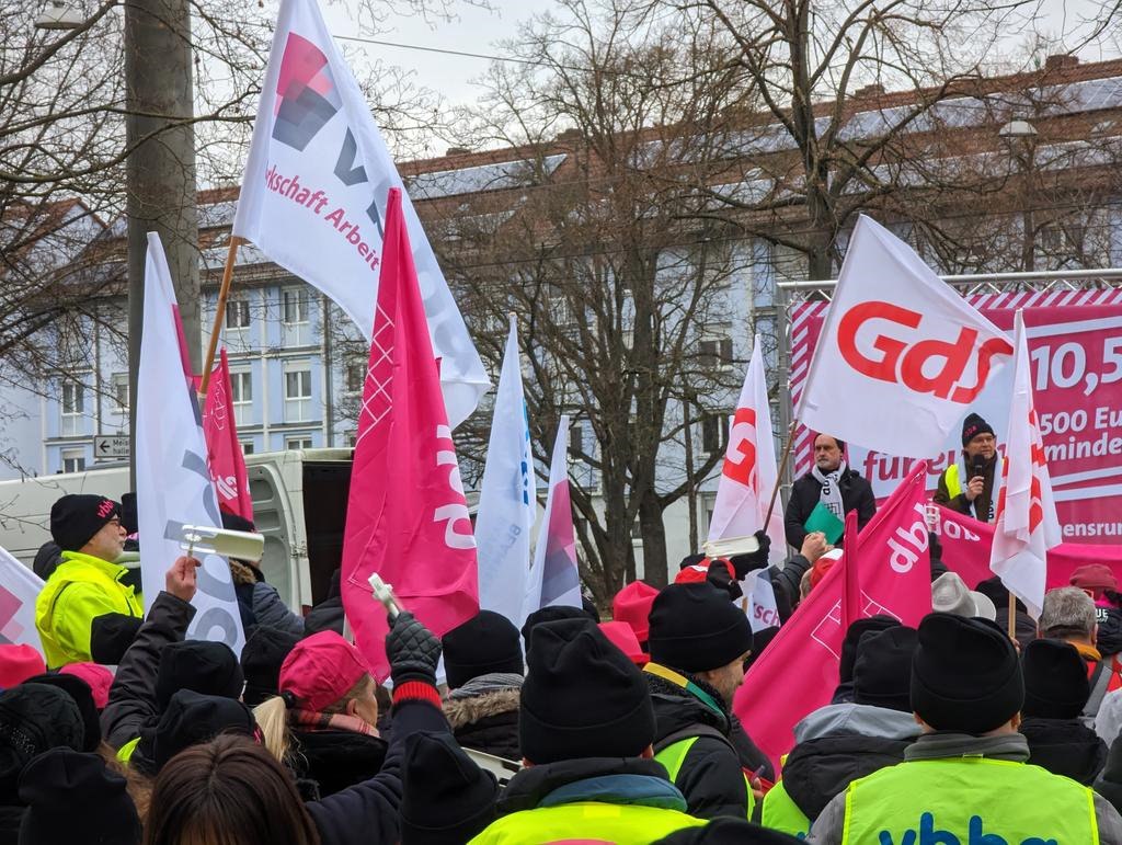 Germany faces new spate of crippling strikes
