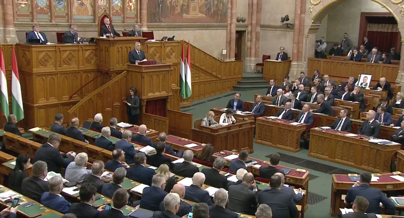 Orbán Viktor: A magyar kormány a béke pártján áll