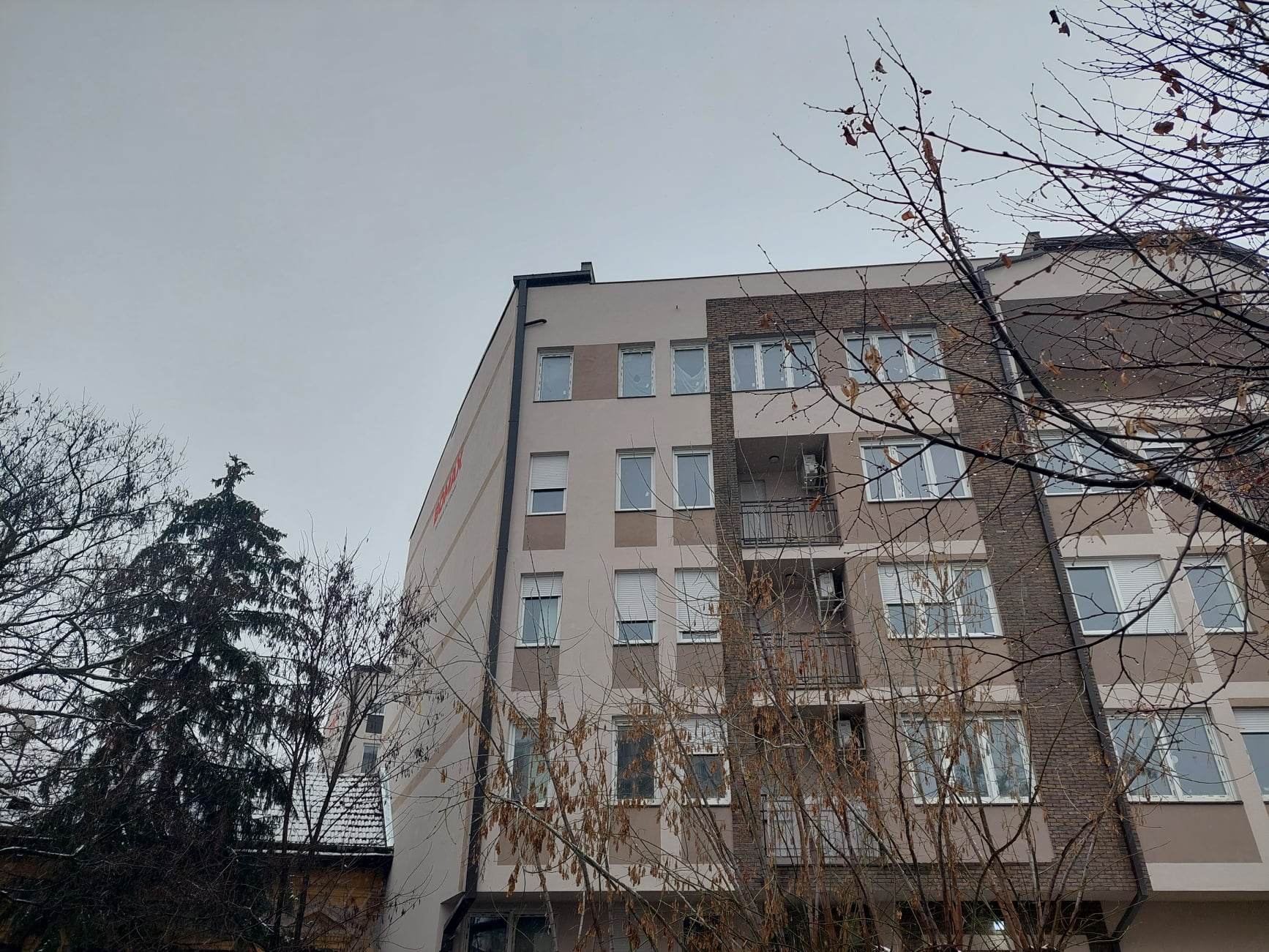 Későn repülnek ki a fiatalok a családi fészekből, gazdasági okok állnak a háttérben