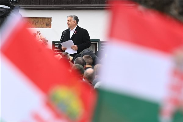 PM Orban: We will never allow the flag of freedom to be wrenched from the hands of Hungarians