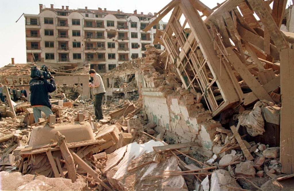 Rákot okozhattak a NATO-bombák Szerbiában, kártérítést követelnek az emberek