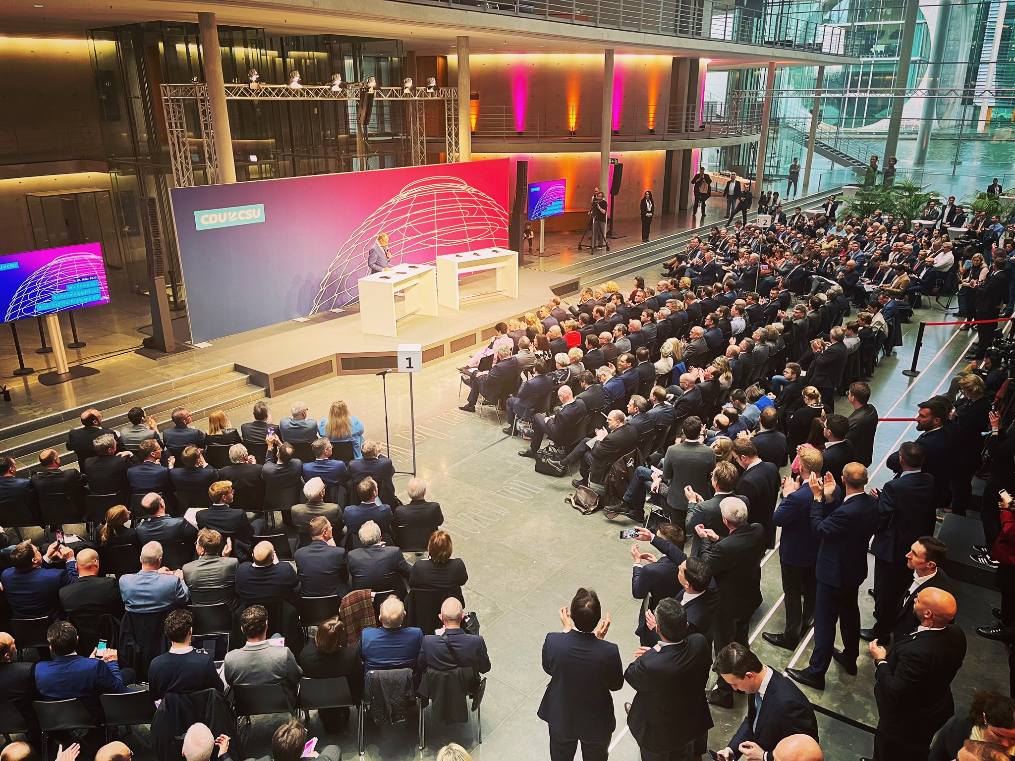 CDU/CSU alliance mockingly likened to 'arsonist desperately looking for a fire extinguisher'