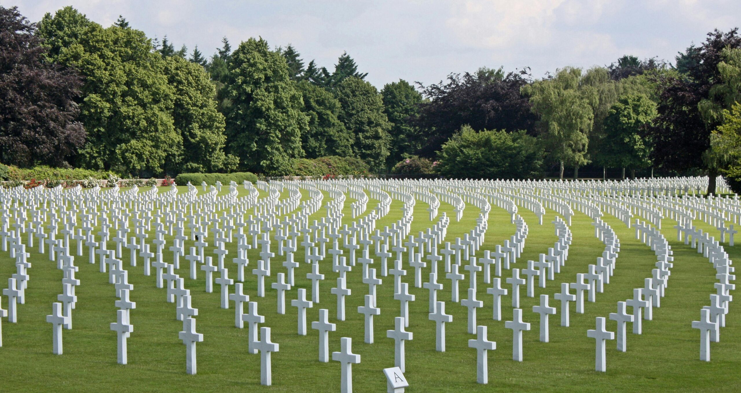 Swedes build new cemeteries in anticipation of a world war