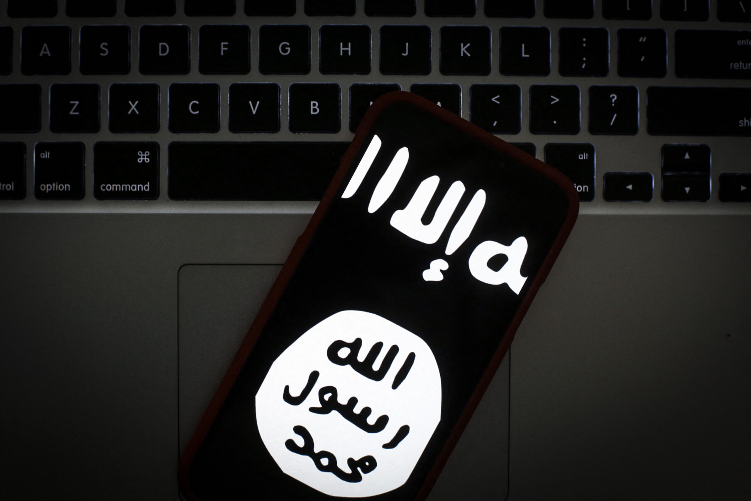 Egy elítélt ISIS-szimpatizáns 144 000 eurót követel Németországtól a távozásáért