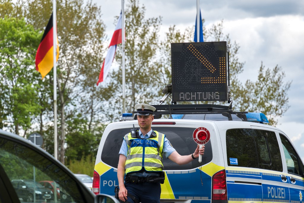 Botladozik az új kormány és az új migrációs politika is Németországban
