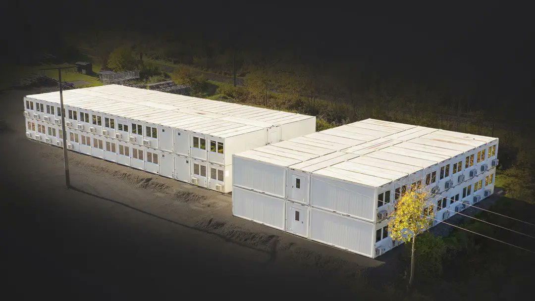 Petícióval tiltakoznak a menekültszálló ellen