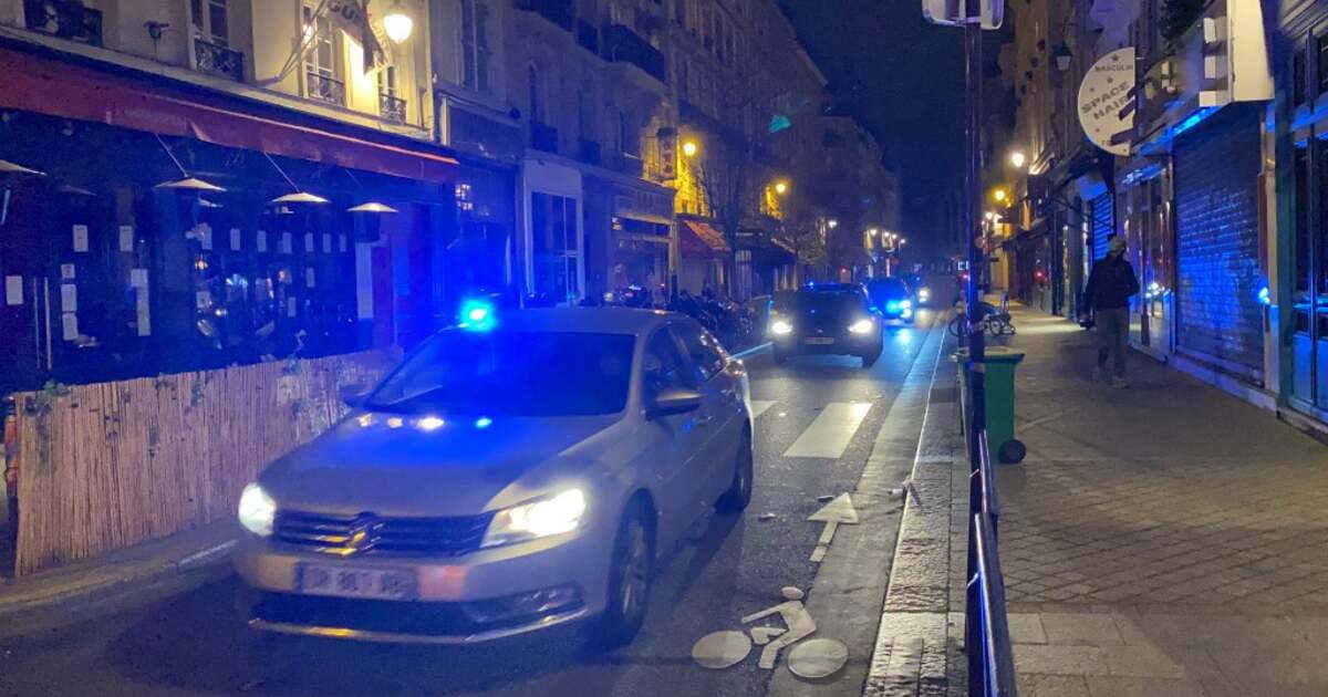 New Mayor of Paris District Moves to Disarm Police