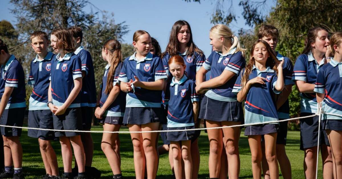 British teenagers fear being ostracized