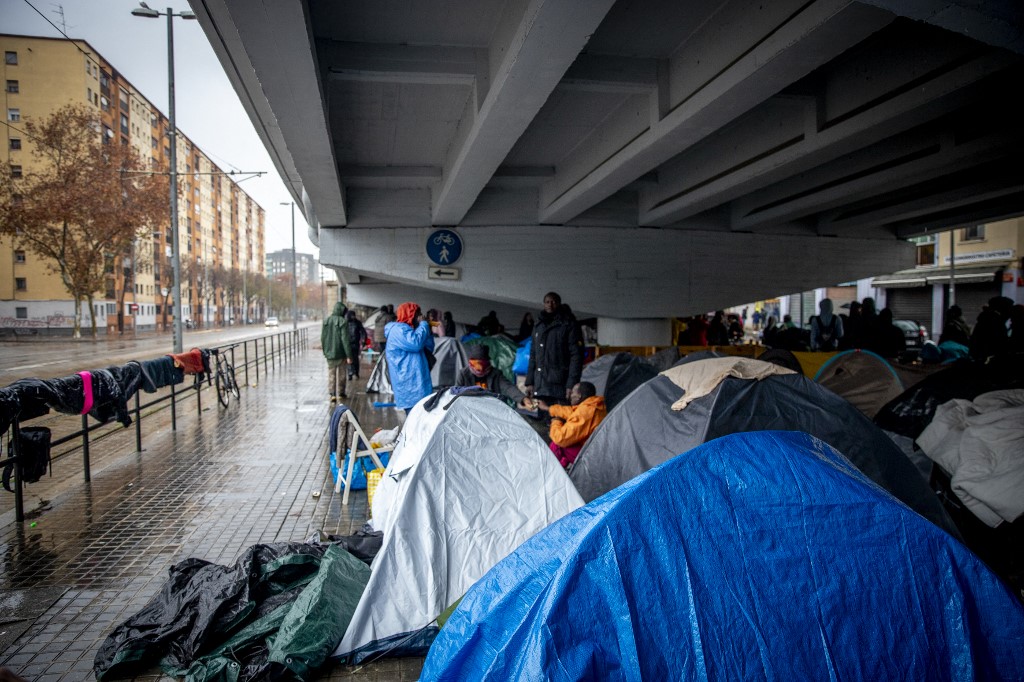 Serious Consequences of Hosting Illegal Migrants in Spain
